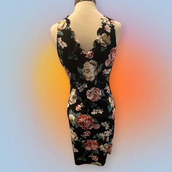 Emery Rose Sleeveless Double V-Neck Floral Body-Con Dress Size XL (12) NWOT - Picture 3 of 10